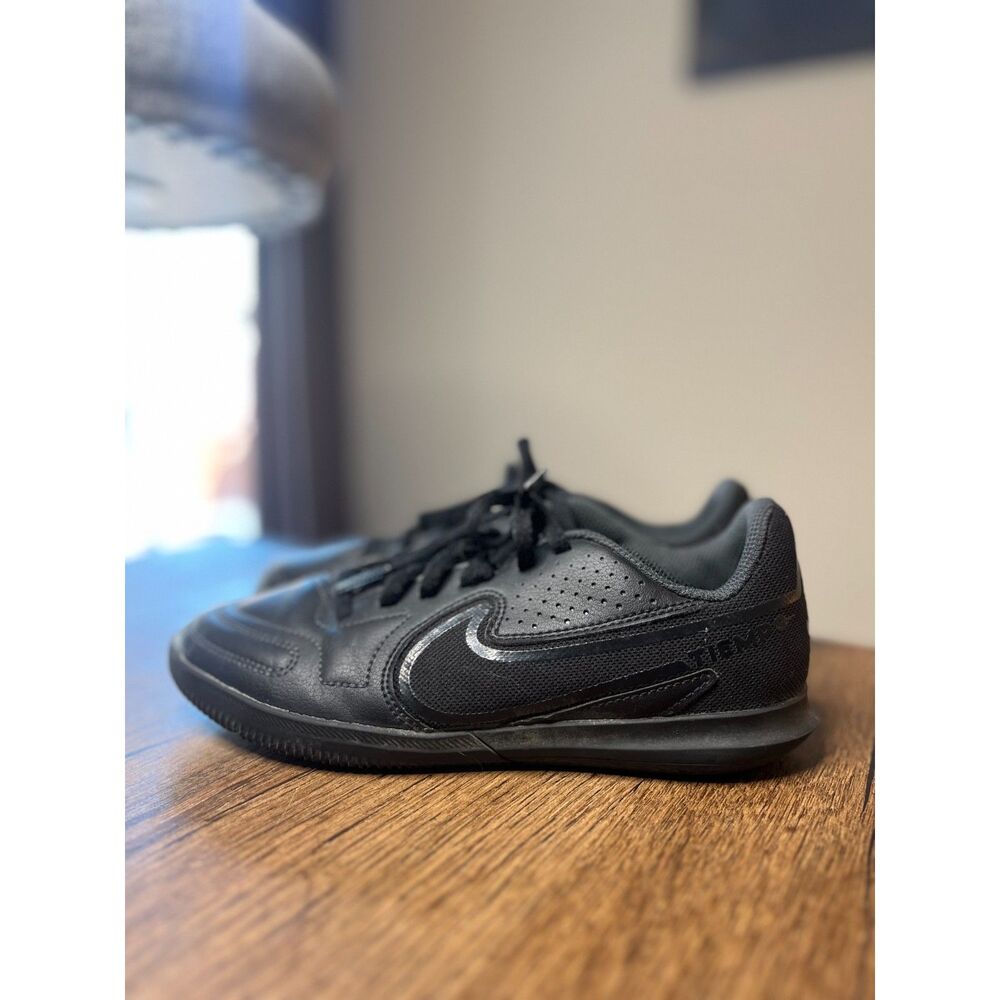 Nike Tiempo Legend 9 Academy IC Indoor Soccer Shoes Youth Boys Size 3Y Black
